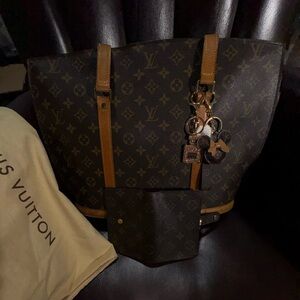 EUC AUTH Louis Vuitton Monogram Tote with Tan Straps TOTE AND 1 FASHION CHARM
